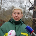 Елена Осянина, зоотехник зоопарка "Лимпопо", ухаживает за Радугой с первых дней пребывания жирафа в Нижнем Новгороде