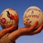 Пасхальные яйца эму и страусов в "Лимпопо" раскрасили по-нижегородски